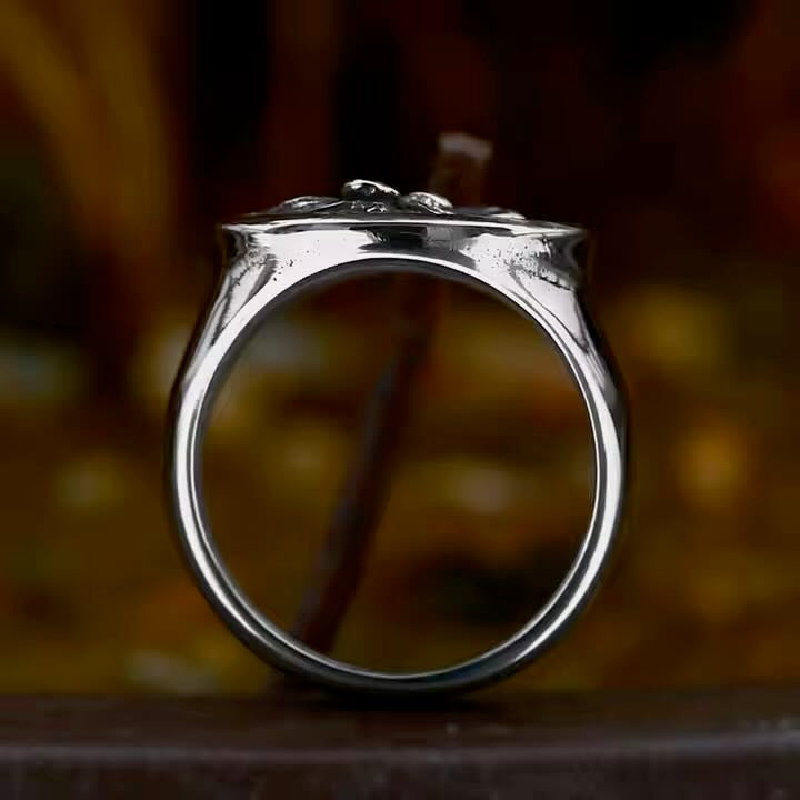 Men’s Lion House Signet Ring
