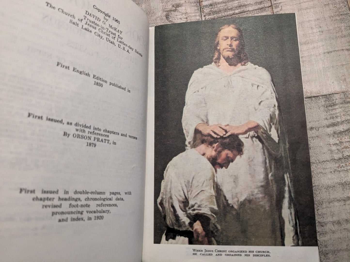 Vintage Book of Mormon Gold Foil Edition