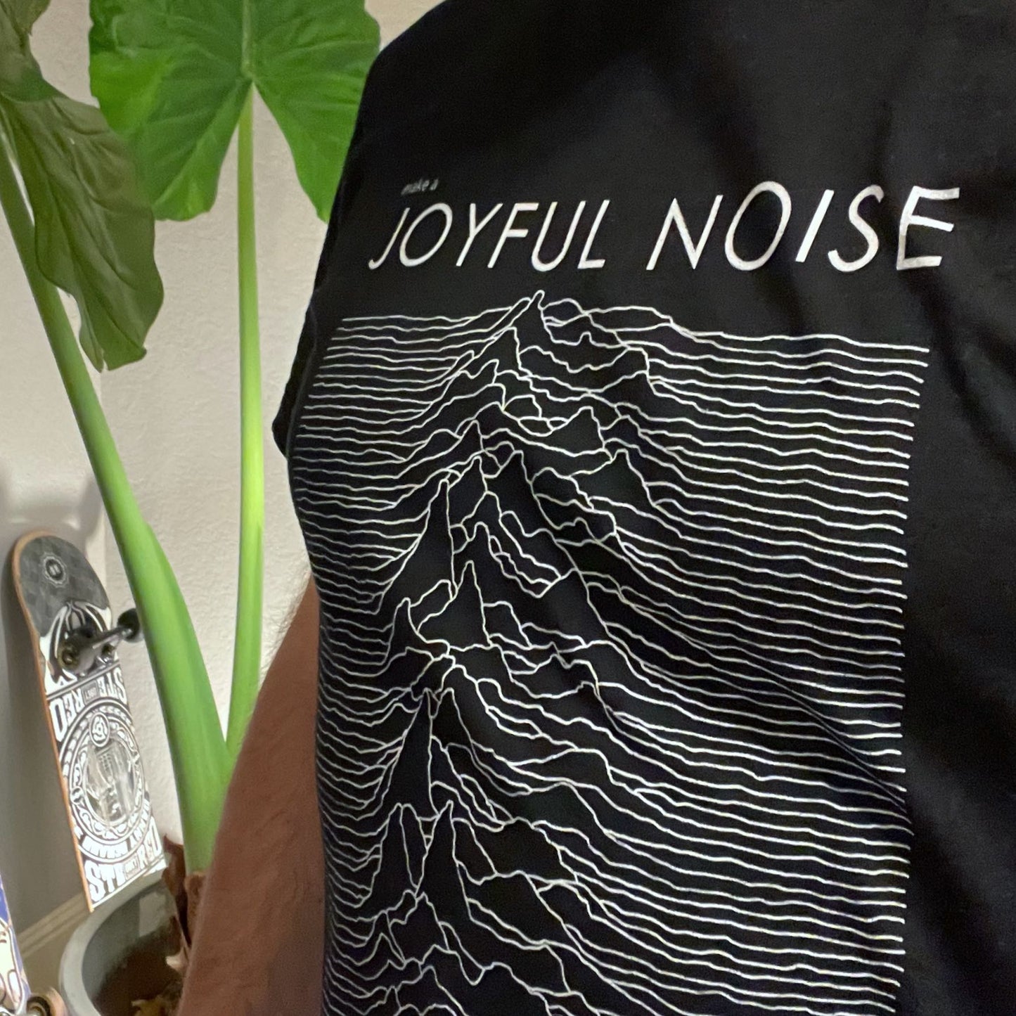 Make a Joyful Noise - Psalm 98 Shirt